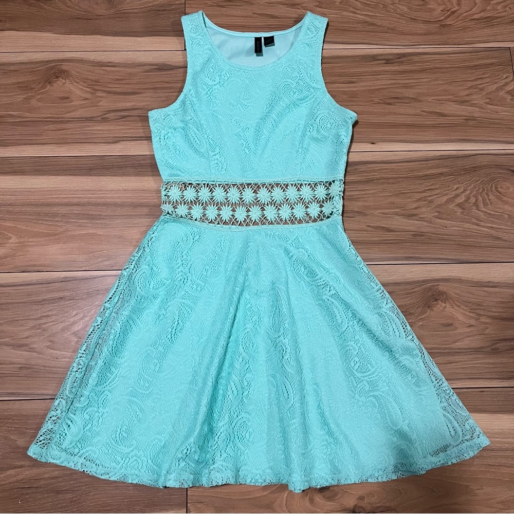 Tilly's Full Tilt Mint Green Floral Lace Dress